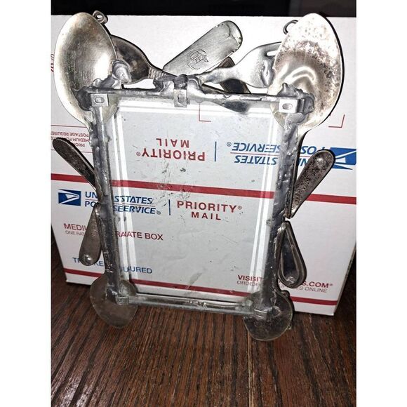 Older Silver Plated Silverware Beveled Glass Picture Frame 4"x6" - Picture 6 of 8